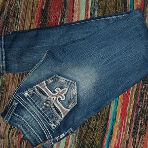 ROCK REVIVAL SKINNY JEANS!